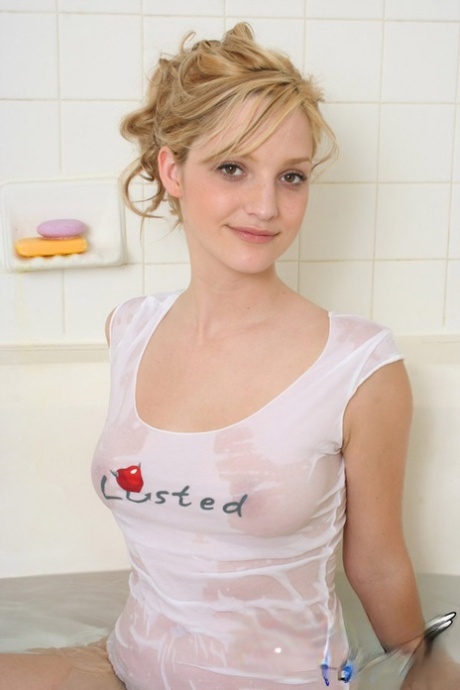 Women Wet Shirt Sex Porn - Wet T Shirt Porn at BustyRack.com